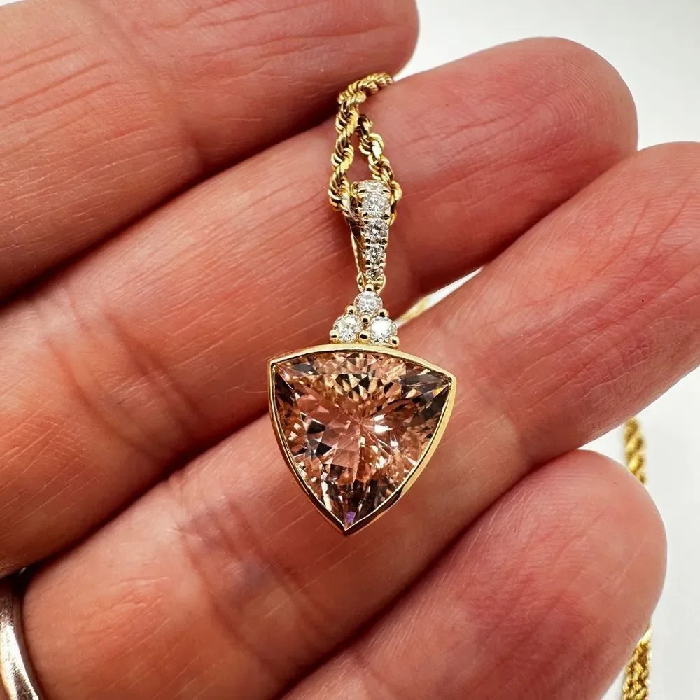 NWT 10mm trillion cut morganite w/ accent .18ct diamonds set in 14k YG necklace!